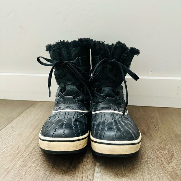 Sorel Tivoli Black lined Winter mini short lace up Boots woman’s 7 - Picture 2 of 10